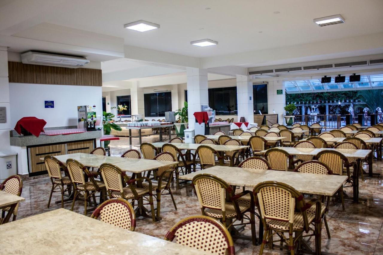 Lacqua Diroma Hotel Com Parque Aquatico 24 Horas Caldas Novas Exterior foto