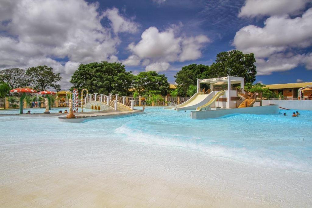 Lacqua Diroma Hotel Com Parque Aquatico 24 Horas Caldas Novas Exterior foto